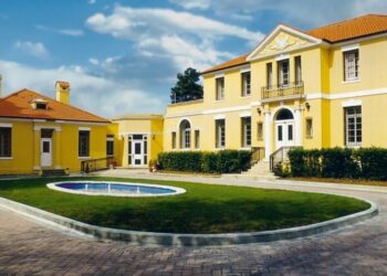 1 vit nga rikthimi i Trump, ambasada e SHBA: Aleatët na respektojnë, kundërshtarët na frikësohen