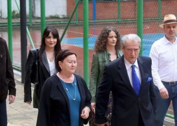 “Fëmijët përfituan nga privatizimi i banesave”, SPAK i shton akuzat, Berisha: Si mbi 1 milion shqiptarë…