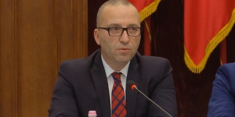Juristi Dervishaj për “Ballukun” në GJK: SPAK dështoi në argumentimin kushtetues