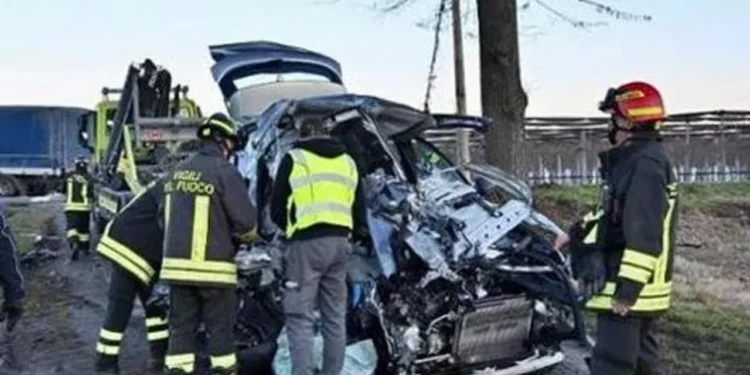 Tragjike në Itali, dy 20-vjeçarë shqiptarë vdesin në aksident, plagoset një grua