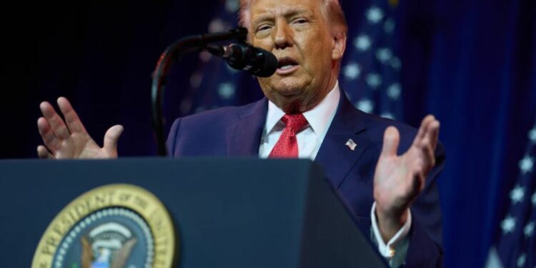 Vrasja e një gruaje nga oficeri i emigracionit, Trump: Ishte për vetëmbrojtje!