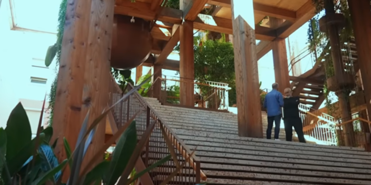 Le Monde “zbërthen” Edi Ramën! Kryeministri, nga piktura te atletet: Jam unë edhe kaq!