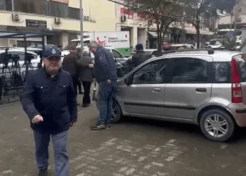 21 janari, gazetari Artan Hoxha paraqitet në SPAK, dorëzon audio-përgjimin origjinal: Vrasjet nuk janë kryer nga pakujdesia, por me urdhër