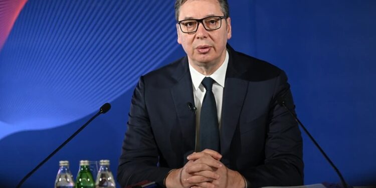 Protestat studentore transformohen në fushatë politike, Vuçiç paralajmëron zgjedhje të parakohshme