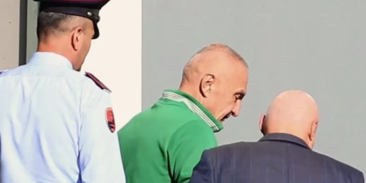 Mbahet sot seanca paraprake për ish-presidentin Meta, merr pjesë edhe Monika Kryemadhi