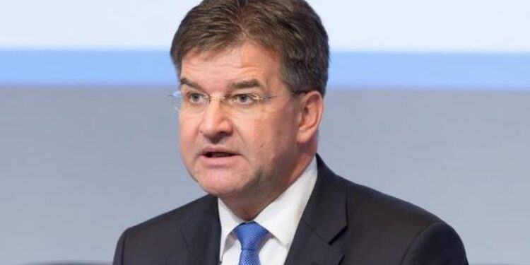 I doli emri në dosjen Epstein, Miroslav Lajçak jep dorëheqjen si këshilltar i kryeministrit sllovak