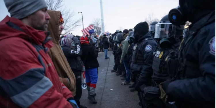 Protestuesit ndërpresin shërbesën kishtare në Minnesota, hetohen nga policia