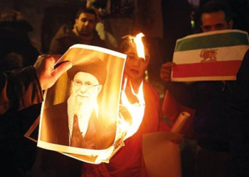 Eksperti: Pse është e vështirë që regjimi në Iran të bjerë si në Siri?