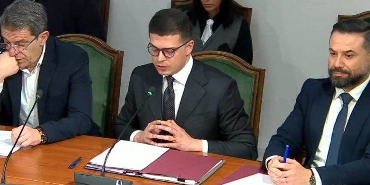 Nga armët klasike tek pajisjet ‘high-tech’! Nisma e re ligjore për kontrollin e mallrave ushtarake