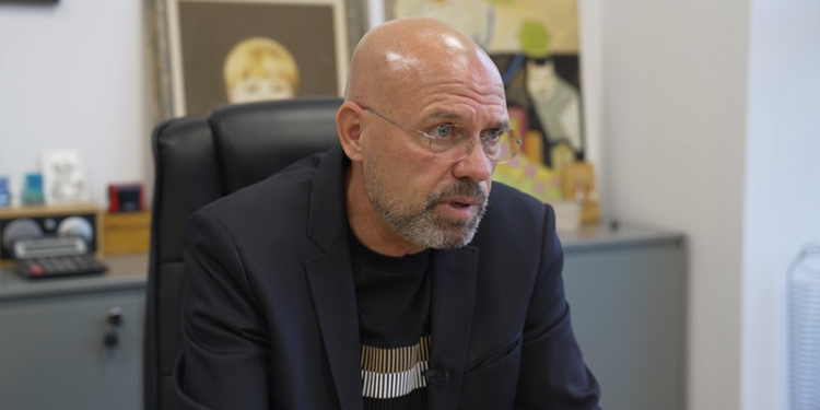 “S’do t’ia dijë njeri për përmbytjet”, Manjani: Kemi që në 1945 që presim amerikanët…