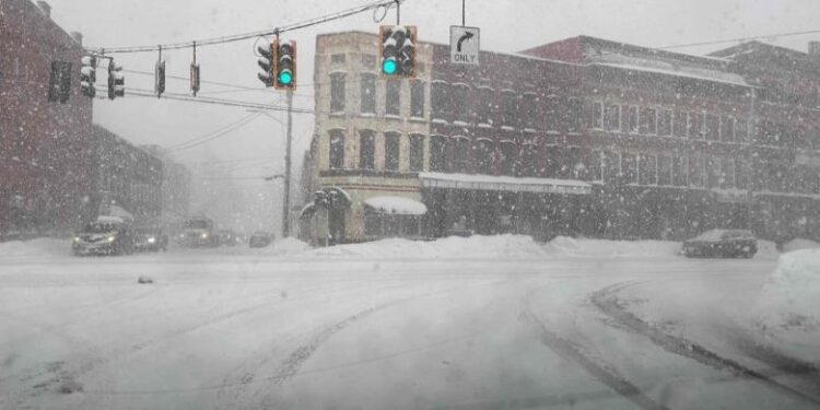VIDEO-Moti ekstrem në SHBA, temperaturat zbresin deri në -46°C! Gjendje e jashtëzakonshme në 12 shtete