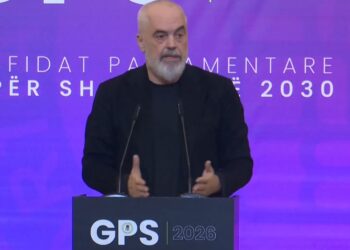 “RTSH, asnjë lekë derisa ta meritojnë!”, Rama: Të reformohet ose të mbyllet!