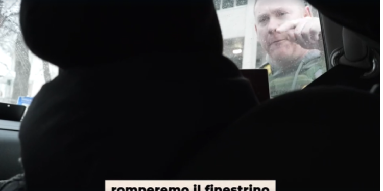 “Do ua thyejmë xhamin”, agjentët e emigracionit në SHBA kërcënojnë ekipin e gazetarëve