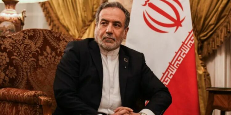 “Të gatshëm për luftë”, Ministri i Jashtëm iranian: Elementë terroristë kanë infiltruar turmat e protestuesve