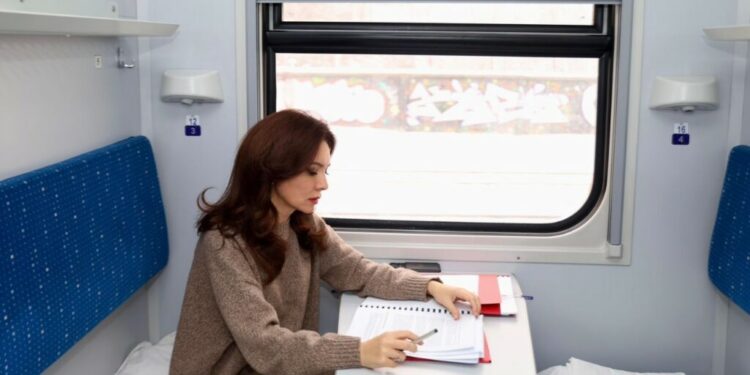 Pezullimi i vizave amerikane? Spiropali: Trillim politik! Udhëhumburit e Tiranës kanë vënë kujën…