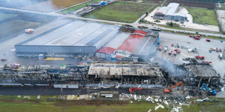 Tre arrestime pas shpërthimit tragjik në Trikala: Hetimet zbulojnë rrjedhje disamujore propani nga depozitat