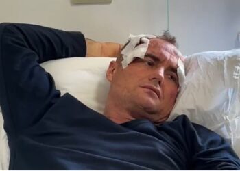 I riu dhunohet nga polici në Fier: I komentova motrës së tij në Facebook je bërë shumë e bukur