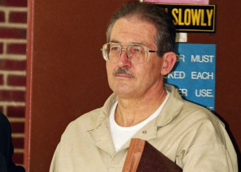 Vdes agjenti i CIA-s që u shiste sekrete sovjetikëve, po vuante dënimin me burgim të përjetshëm