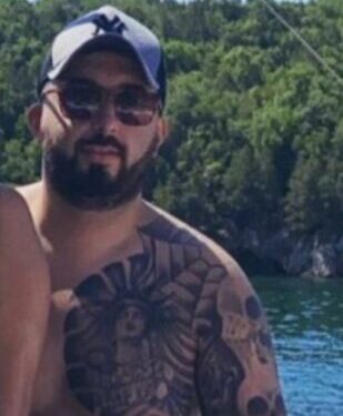 FOTOT-Plagosja me armë zjarri e dy shqiptarëve në Greqi/ Detajet nga atentati, një person hyri në lokal dhe…