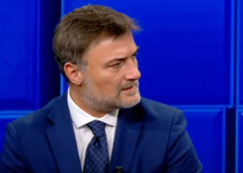 Enkelejd Alibeaj: Protestat me Berishën nuk sjellin asgjë ndryshim