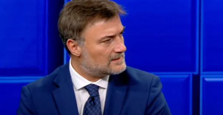 Enkelejd Alibeaj: Protestat me Berishën nuk sjellin asgjë ndryshim