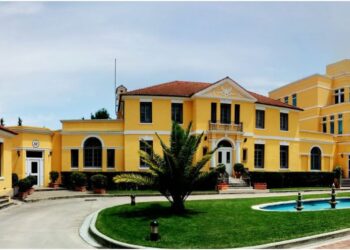 Protesta e opozitës, Ambasada Amerikane thirrje qytetarëve të saj: Qëndroni vigjilentë