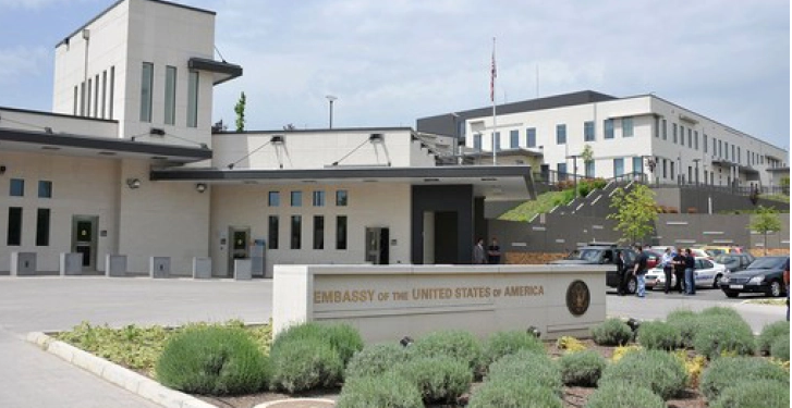 Largohen nga detyra ambasadorët amerikanë në Maqedoninë e Veriut dhe në Malin e Zi