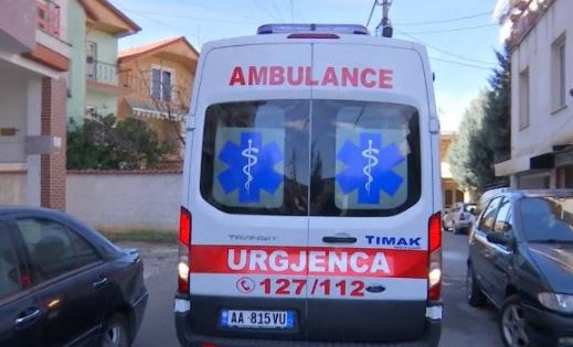 E FUNDIT/ Aksident tragjik në Gramsh, humbin jetën drejtuesi i mjetit dhe mësuesja! Plagoset rëndë infermierja….