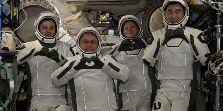 E para herë në histori, astronautët kthehen më herët nga misioni hapësinor