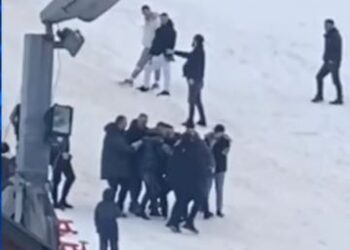 Motori i dëborës përplaset me shtyllën elektrike, raportohet për 4 të plagosur në Bogë të Rugovës