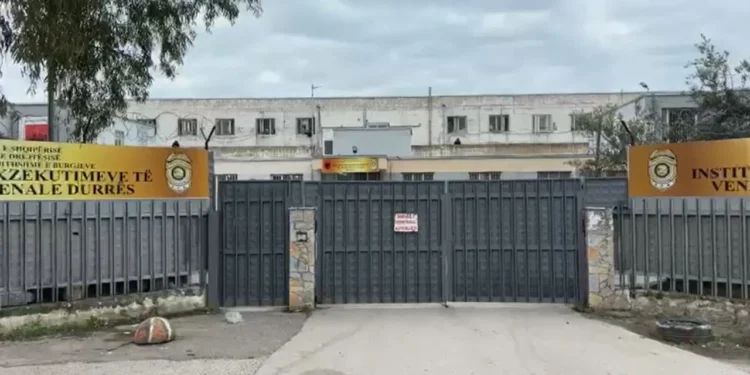 Arratisja e Altin Ndocit/ Ministria e Drejtësisë shkarkon nga detyra drejtorin e burgut të Durrësit