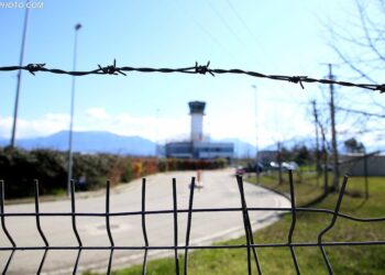 Akuzohet për një plagosje me thikë në Durrës, ekstradohet nga Greqia 32-vjeçari