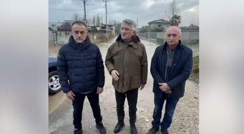 Përmbytjet në Kurbin/ Gjekmarkaj: Institucionet kanë dështuar totalisht, familje të tëra janë bllokuar