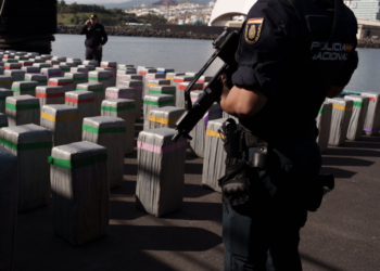 “Çmontohet” banda kriminale në Spanjë, përdornin notuesit për të fshehur kokainën në anije