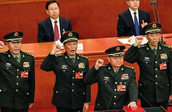 Spastrime në majën e ushtrisë kineze, dy gjeneralë të lartë nën hetim për shkelje të rënda disiplinore