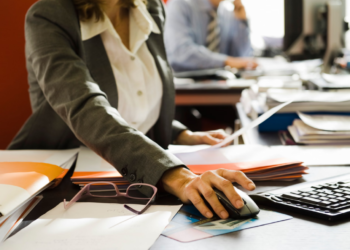 Rritja e inteligjencës artificiale po shkatërron më shumë vende pune