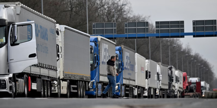 Bllokada që po i kushton Ballkanit 100 mln € në ditë, pse Serbia dhe Bosnja nuk tërhiqen?