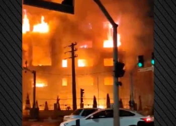 VIDEO-Përshkallëzohen protestat në Iran, të paktën 217 viktima! “Teherani ka probleme të mëdha”, Trump: Do ndërhyjmë nëse..