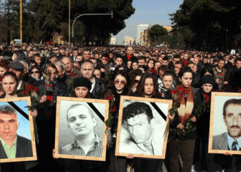 15 vite nga “21 janari”, të mërkurën ceremoni përkujtimore për 4 protestuesit e vrarë