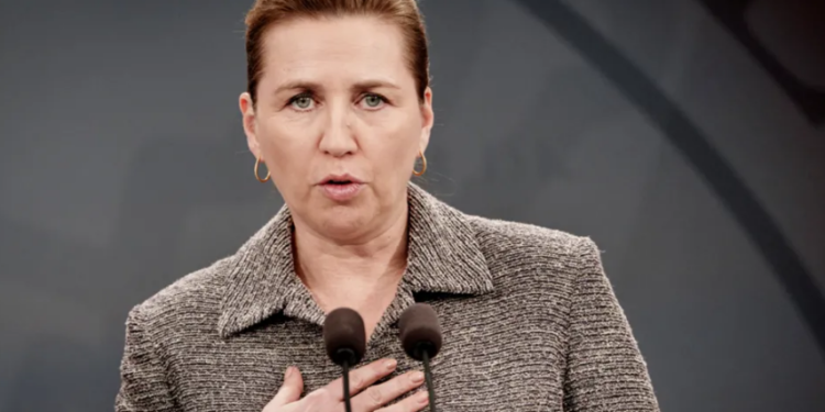 Kryeministrja daneze: Evropa refuzon shantazhin e Trump për Groenlandën