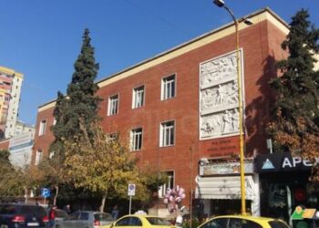 Detaje të tjera nga dhuna në maternitetin “Mbretëresha Geraldinë”! Mjeku kundërshtoi e kapi për fyti dhe e ofendoi kryeinfermieren pas…