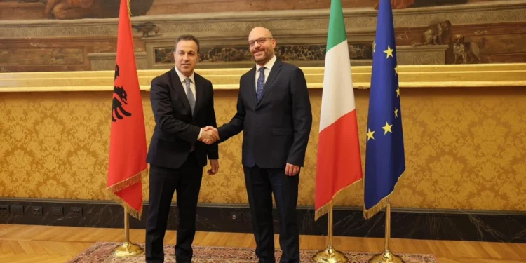 “Bashkëpunime në Komisionet Parlamentare”/ Peleshi takohet me Presidentin e Dhomës së Deputetëve të Parlamentit italian
