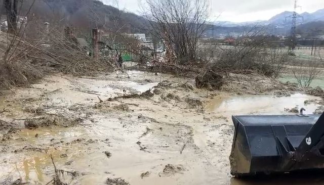 Moti i keq/ Përmbytjet në vend, Ministria e Mbrojtjes raporton situatën: Ja zonat që rrezikojnë