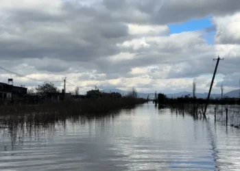 Përmbytjet nga moti i keq në vend, reagon Ministria e Mbrojtjes: Ja cilat janë qarqet që rrezikojnë më shumë