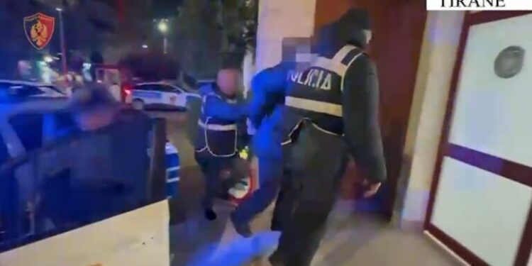 Tiranë, ishin dënuar për plagosje të rëndë me dashje/ Arrestohen 2 persona, policia jep detaje