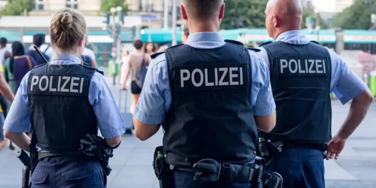 Emigranti 26-vjeçar arrestohet sapo zbret në Gjermani, përdhunoi në mënyrë të përsëritur motrën e tij të mitur