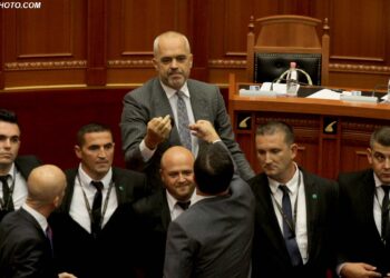 Flamur Noka thirrje publike Ramës: Do kesh fundin e keq, më beso! E ke mbushur kupën!