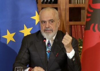 Rama jep lajmin: Lura magjike do mund të vizitohet me rrugën e re turistike