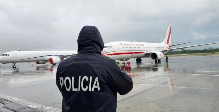 Rinas/ U kapën me dokumente false edhe me mallra kontrabandë, arrestohen në aeroport 6 kinezë dhe një bjelloruse