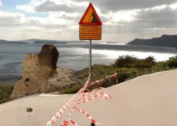 Zbuloni çfarë thotë studimi: “Rrezik për cunami në Santorini”/ Çfarë do të ndodhë nëse aktivizohet vullkani Kolumbo në Greqi